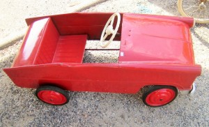 voiture,pedale,rouge,,batie-rolland,drome,vide-grenier (2)