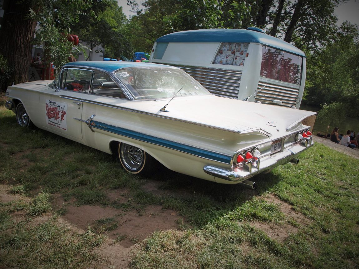 chevrolet,1966,impala,coupe,sport,lowrider,michelin,dunlop,plaque,emaillee,scooter,vespa,buick,windsor,sixties,seventies,ford,cadillac (28)