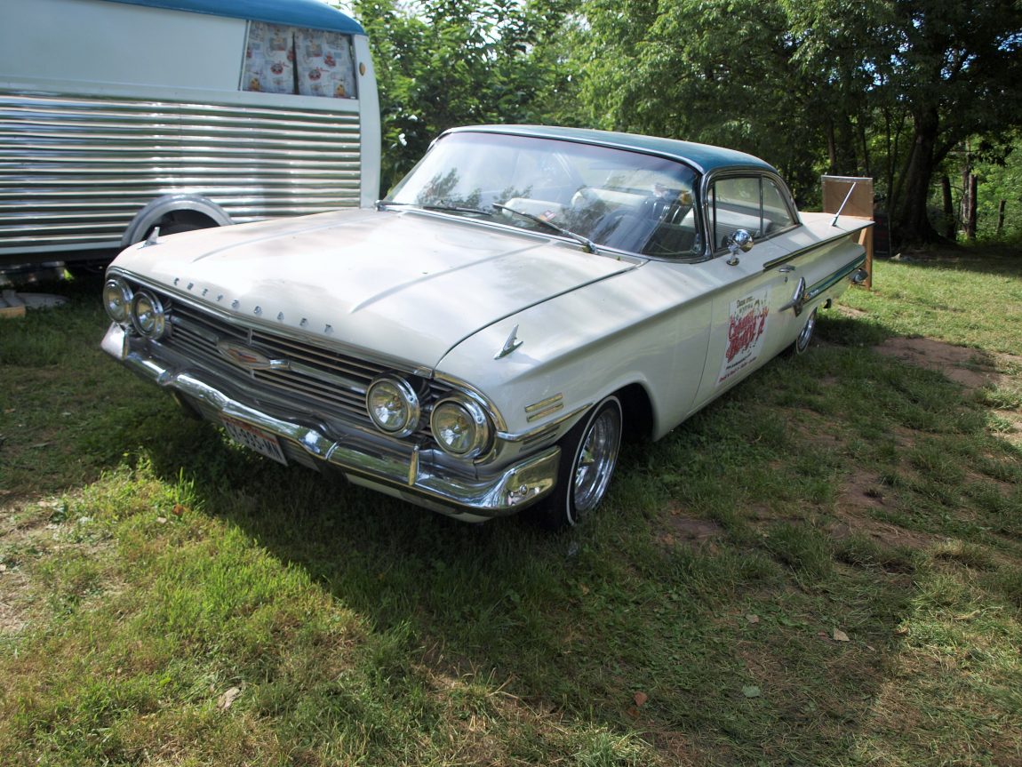 chevrolet,1966,impala,coupe,sport,lowrider,michelin,dunlop,plaque,emaillee,scooter,vespa,buick,windsor,sixties,seventies,ford,cadillac (29)