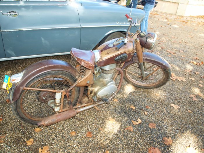 motobecane_125_1951_moto_ancienne_grillon_vaucluse-1-1_bertollo_jean_francois