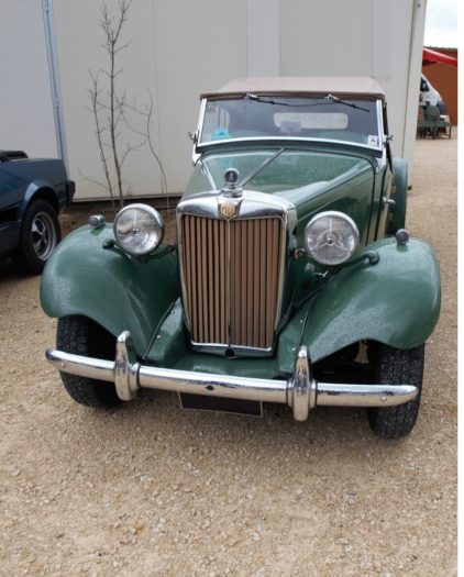 mg_morris_garage_oxford_cabriolet_sportif_voiture_ancienne_vert_rover_midget_m6_td_collection