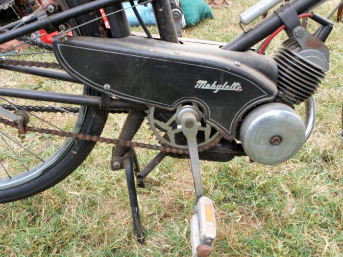 VeloSolex-vide-greniers-juillet_begude_mazenc_solex_bleu_mobylette_motobecane_motoconfort_utilitaire