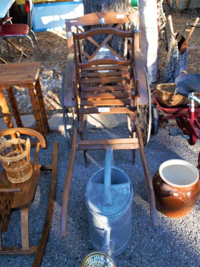 vide-greniers_marsanne_drome_jouet_tracteur_charrette_enfant