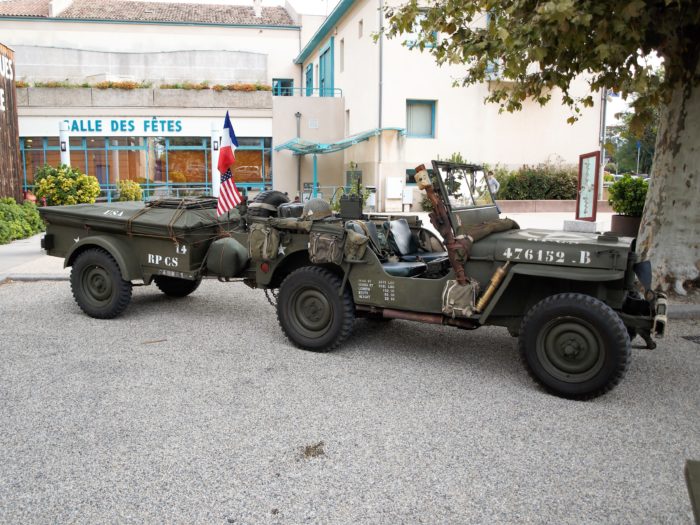 drome-44_coucourde_guerre_1939_1940_1945_bataille_montelimar_regiment_jeep_armes_drapeau_americain_-militaire_resistance