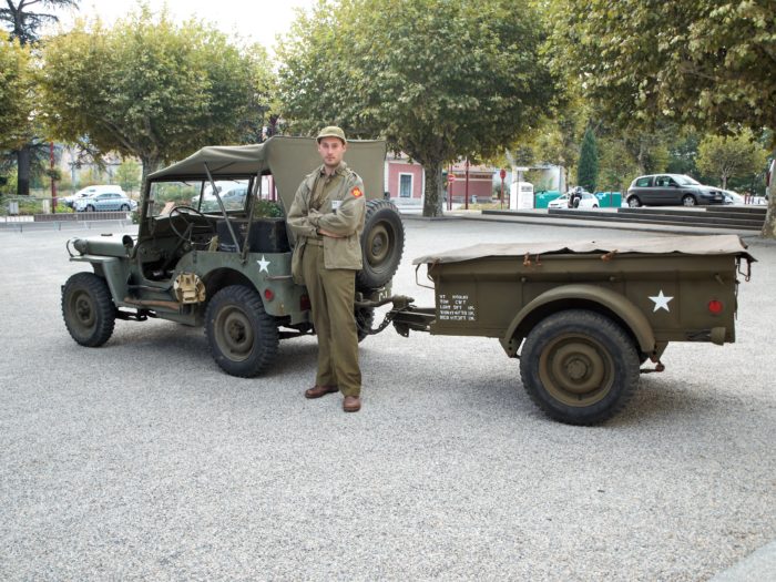 drome-44_coucourde_guerre_1939_1940_1945_bataille_montelimar_regiment_jeep_armes_drapeau_americain_-militaire_resistance-